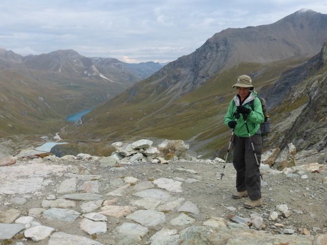 Long way down to the Lc de Moiry