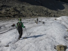 Approaching the moraine at the end of the glacier